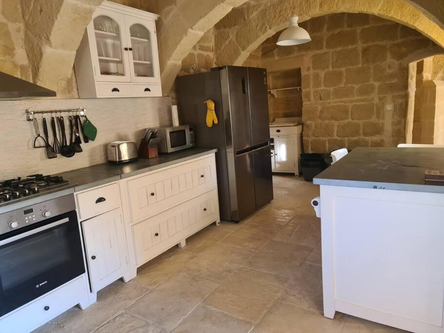Farmhouse Villa With Large Pool And Garden In Gozo Għarb Eksteriør billede