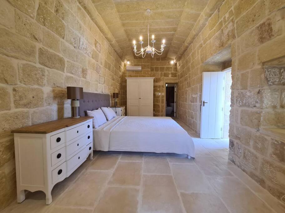 Farmhouse Villa With Large Pool And Garden In Gozo Għarb Eksteriør billede