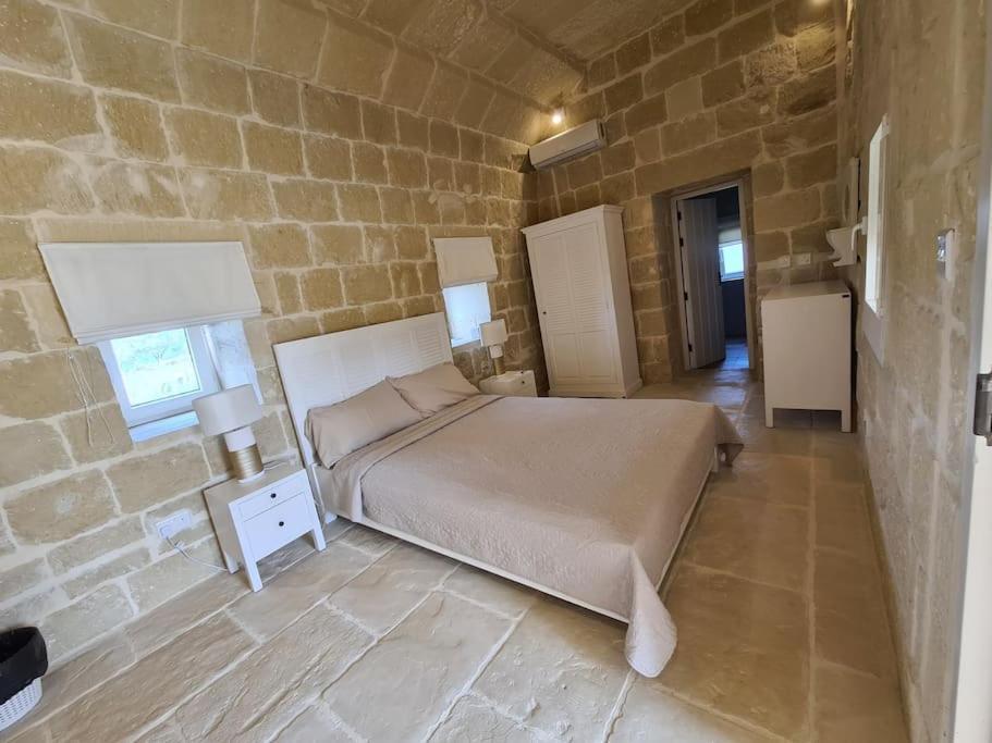 Farmhouse Villa With Large Pool And Garden In Gozo Għarb Eksteriør billede