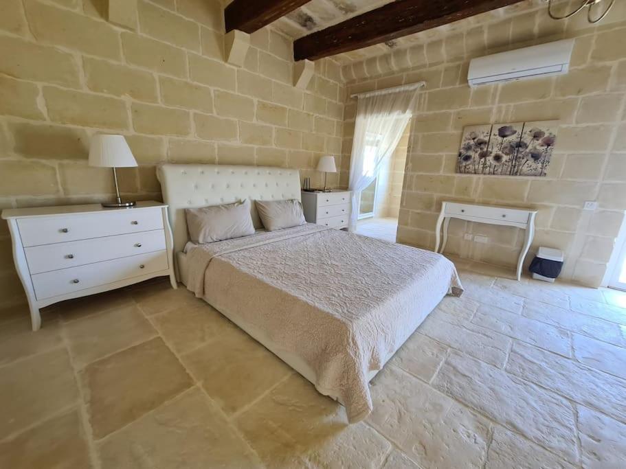 Farmhouse Villa With Large Pool And Garden In Gozo Għarb Eksteriør billede