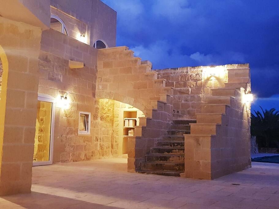 Farmhouse Villa With Large Pool And Garden In Gozo Għarb Eksteriør billede