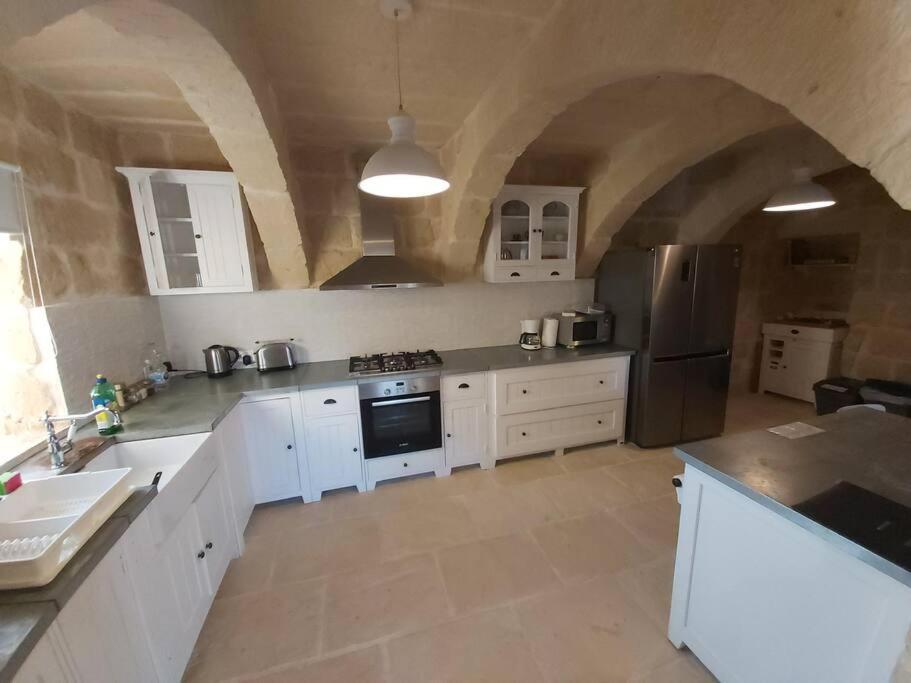 Farmhouse Villa With Large Pool And Garden In Gozo Għarb Eksteriør billede